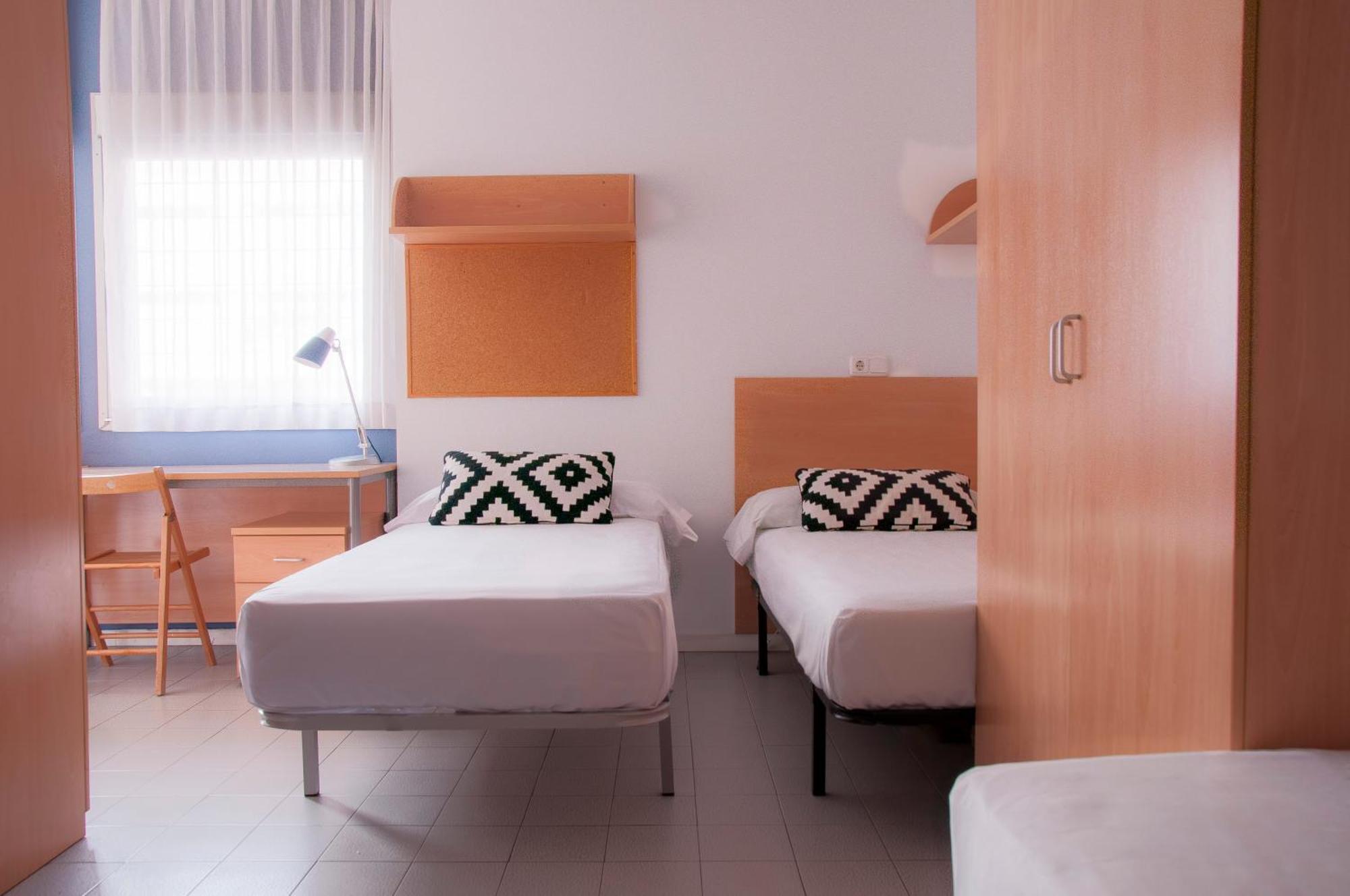 Appartamento Residencia Tomás Alfaro Fournier Vitoria-Gasteiz Esterno foto